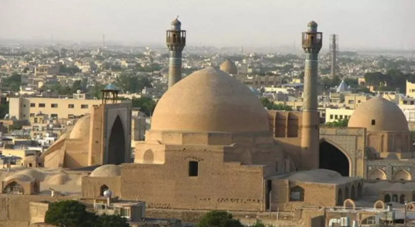 زیارت قبر علامه مجلسی
